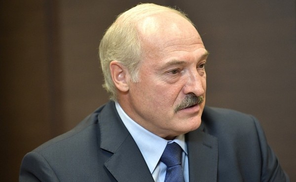 Лукашенко поручил военным применить»самые жесткие меры для защиты Белоруссии» Лукашенко поручил военным применить»самые жесткие меры для защиты Белоруссии»