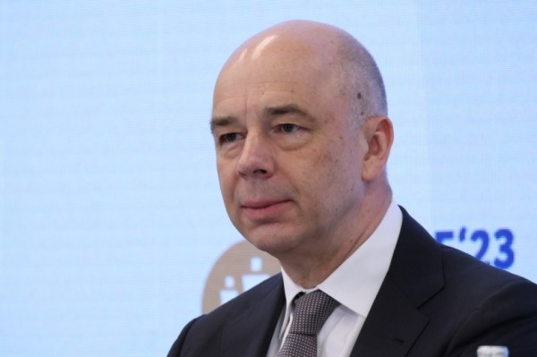 Глава Минфина Силуанов посоветовал читать русскую классику для финансовой грамотности Глава Минфина Силуанов посоветовал читать русскую классику для финансовой грамотности