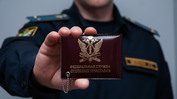 Россию не могут покинуть 248 тысяч должников из Петербурга Россию не могут покинуть 248 тысяч должников из Петербурга