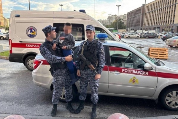Сотрудники Росгвардии нашли и вернули домой шестилетнего ребенка во Фрунзенском районе Сотрудники Росгвардии нашли и вернули домой шестилетнего ребенка во Фрунзенском районе