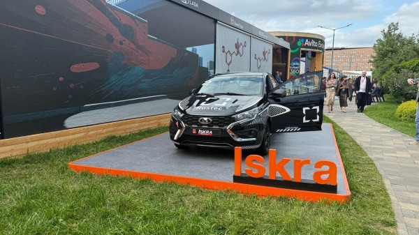 Власти Петербурга подняли планку по выпуску машин LADA Iskra. Что известно о ценах, комплектациях и характеристиках авто Власти Петербурга подняли планку по выпуску машин LADA Iskra. Что известно о ценах, комплектациях и характеристиках авто